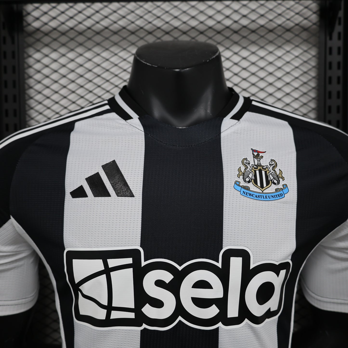 Newcastle Home Shirt 2024/25